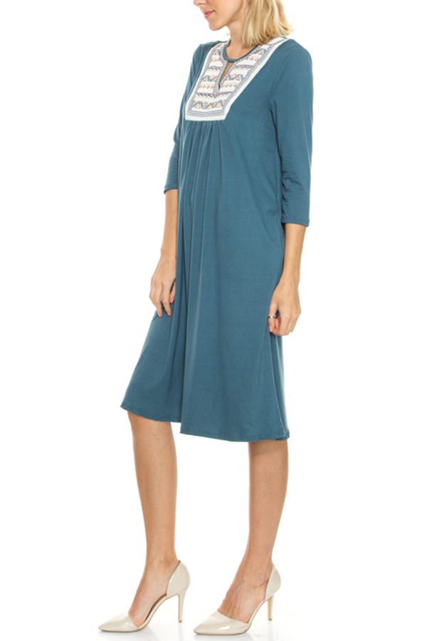 Embroidered Front Patch Detail 3/4 Sleeve Midi Dress